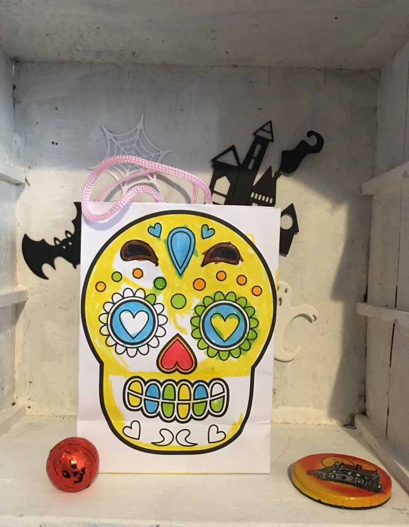 Day of the Dead colour-in mini gift bags