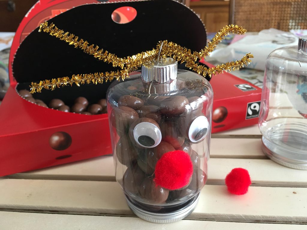 simple Reindeer nose ornaments for kids to make