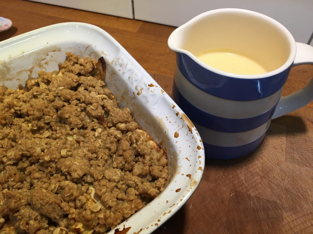 Apple and Gingerbread crumble