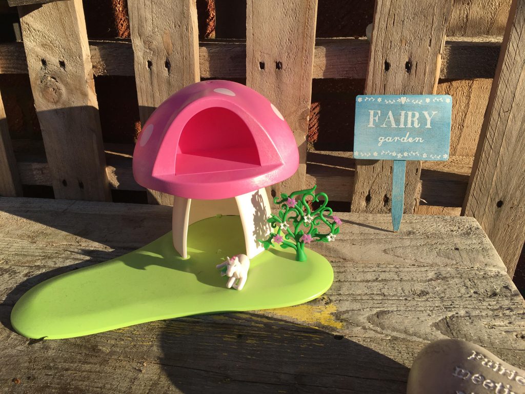 Playmobil Fairy Toadstool House