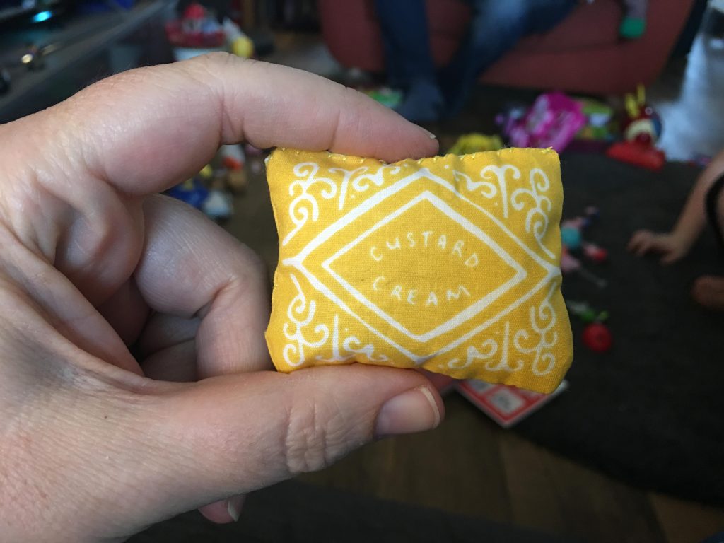 Mollie Makes Custard Cream Keyring Kit