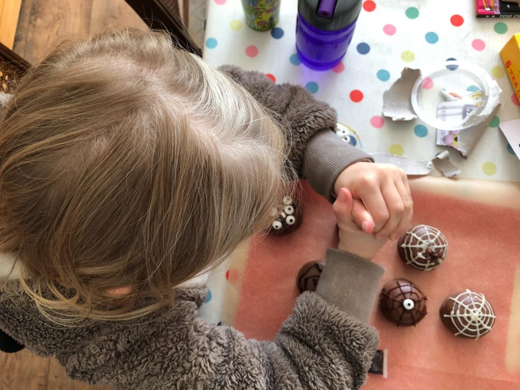 Halloween teacake spider treats