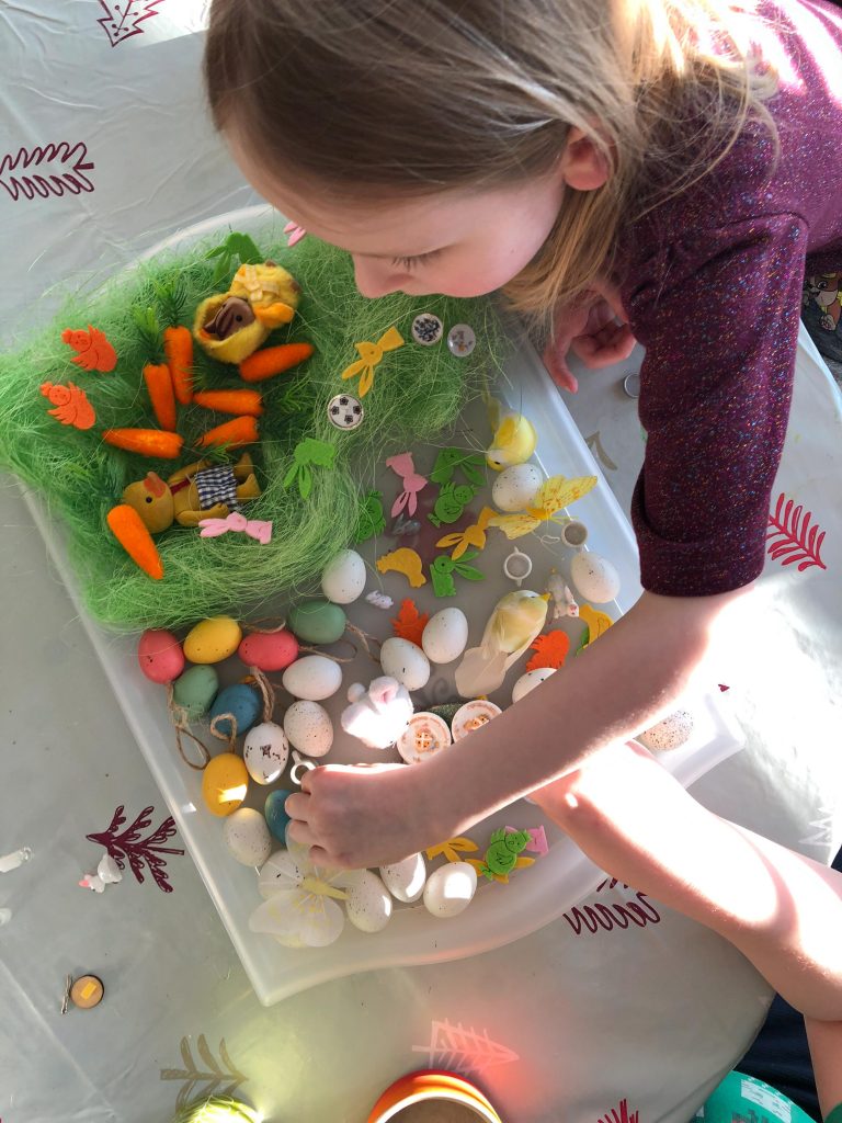 Spring sensory tray for kids