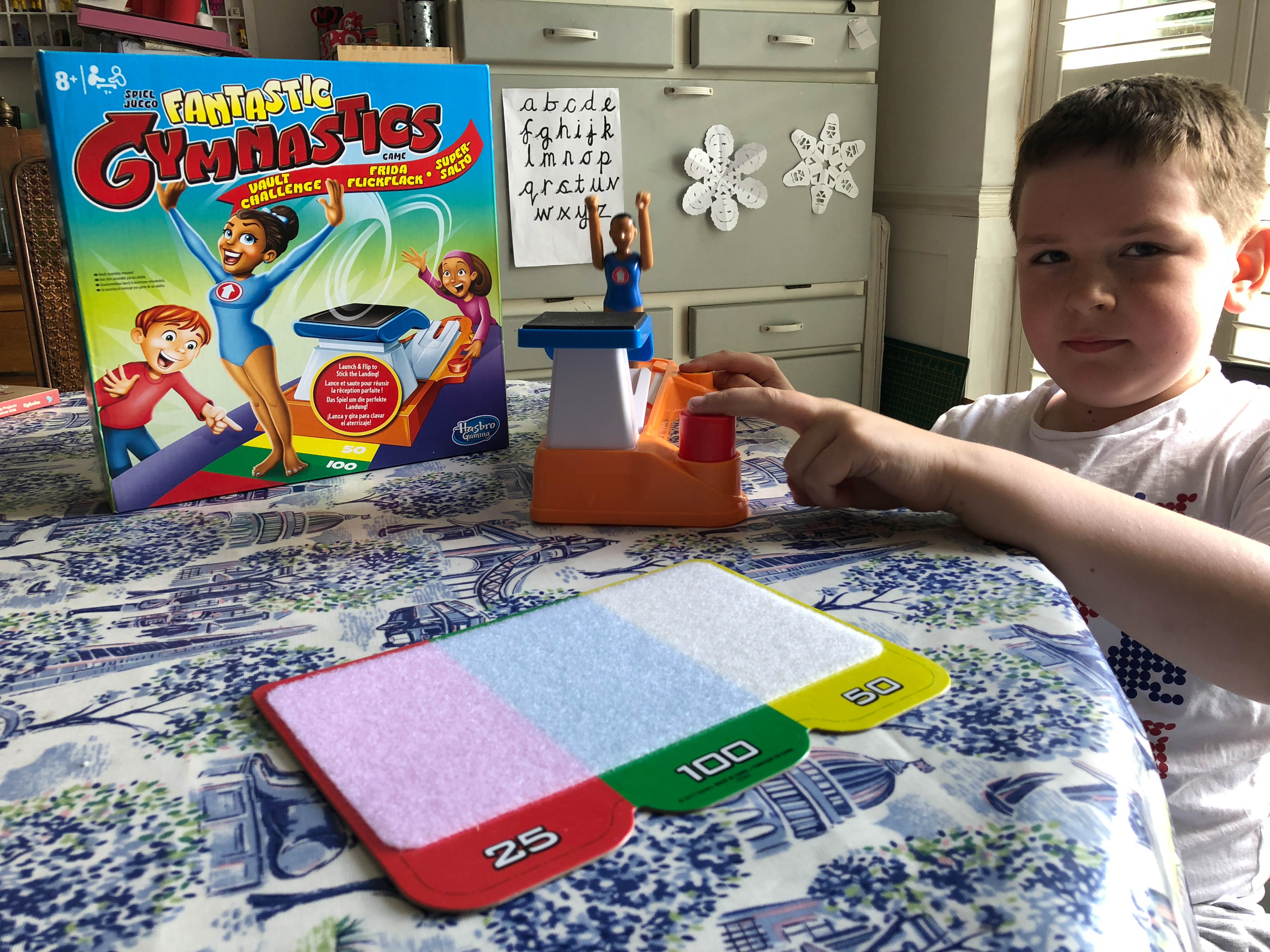 Hasbro Gaming - Fantastic Gymnastics: Sfida I Tuoi Amici In Questo Gioco Di Società Pieno Di Acrobazie!