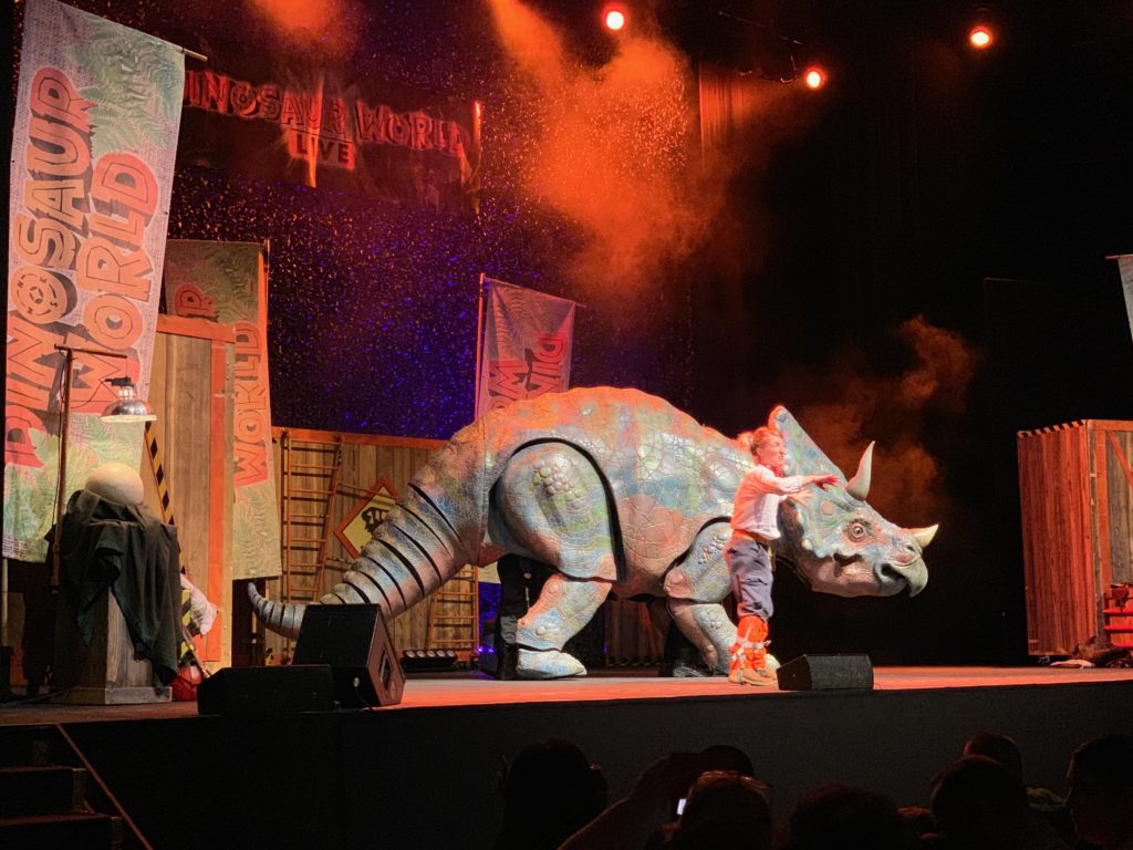 Dinosaur World Live