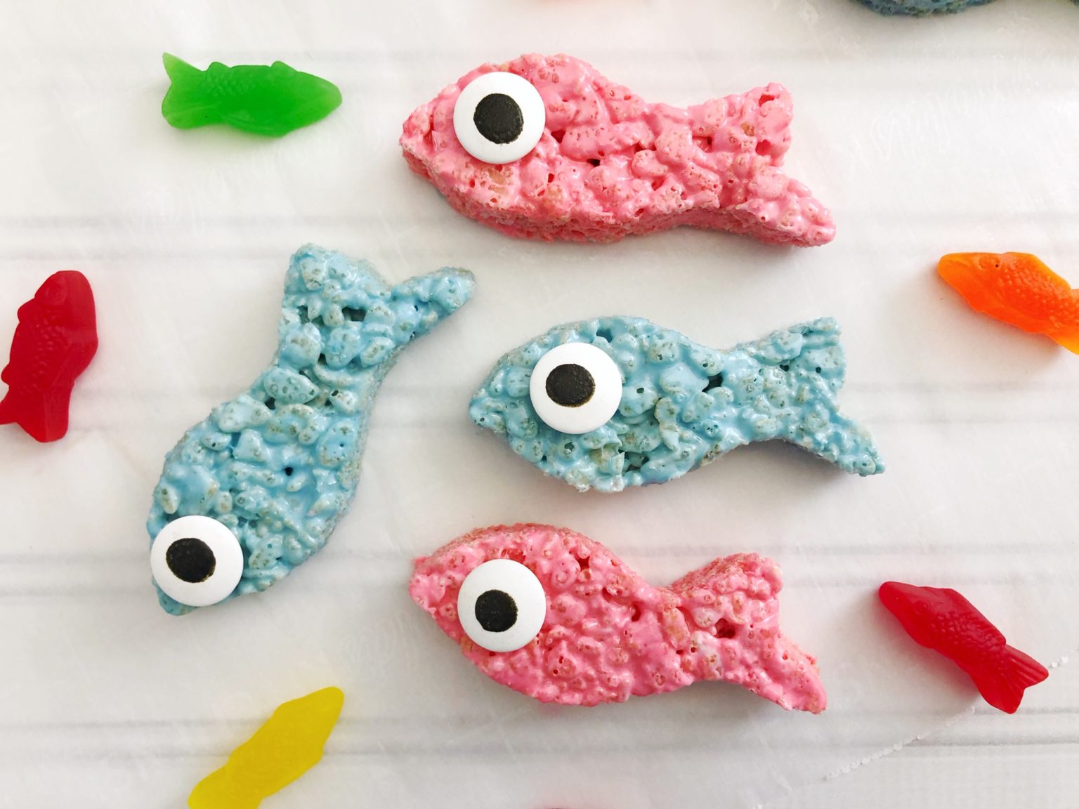 one fish two fish Rice Krispies treats thegingerbreadhouse.co.uk