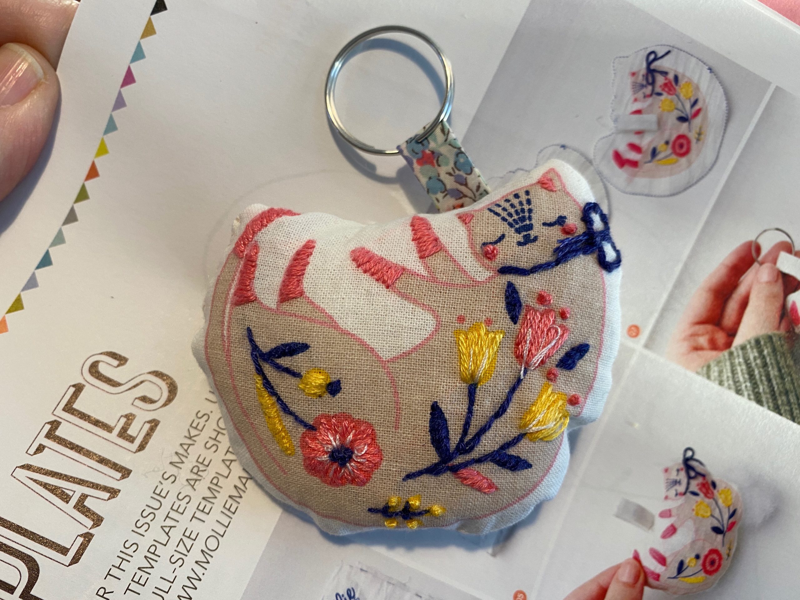 cute Kitty Keyring embroidery