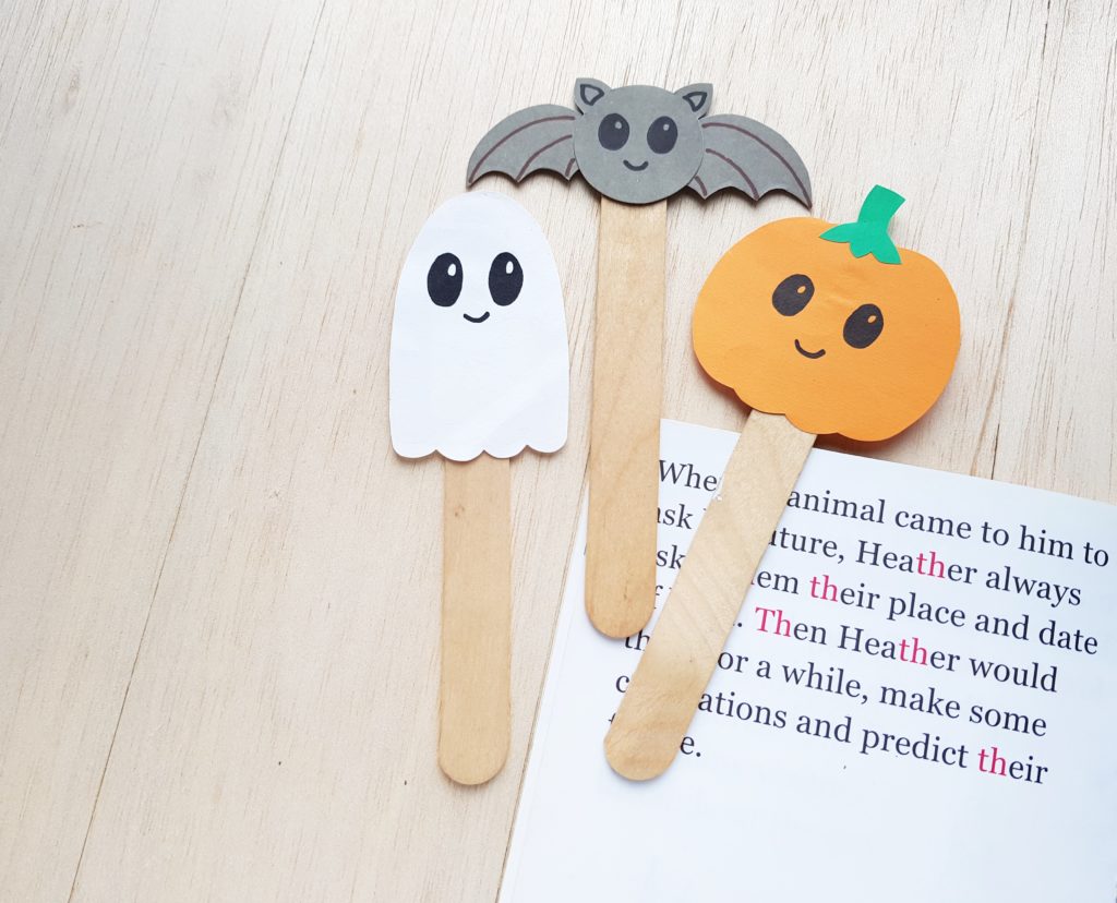 easy Halloween bookmarks for kids