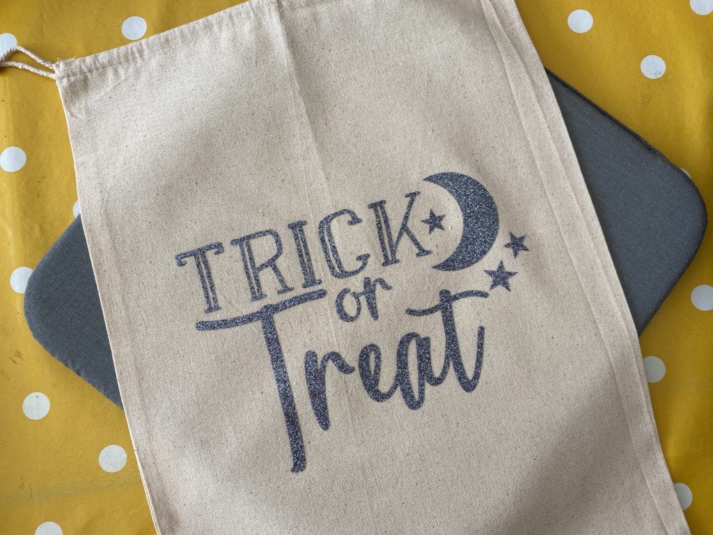 easy Halloween Cricut craft