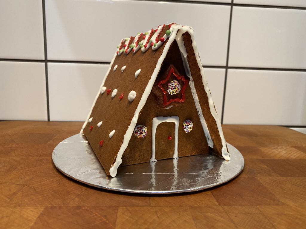 Christmas gingerbread house kit 