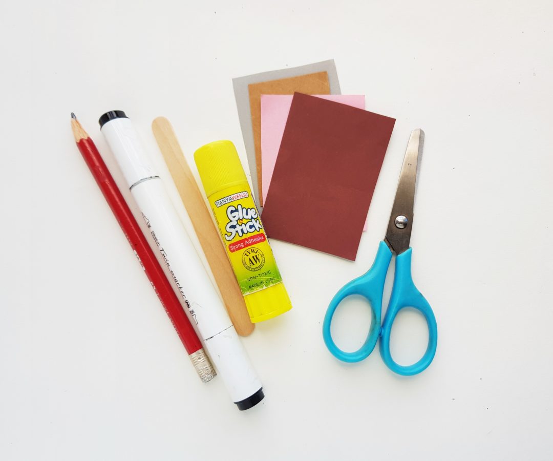 Paper moose bookmark craft for kids thegingerbreadhouse.co.uk