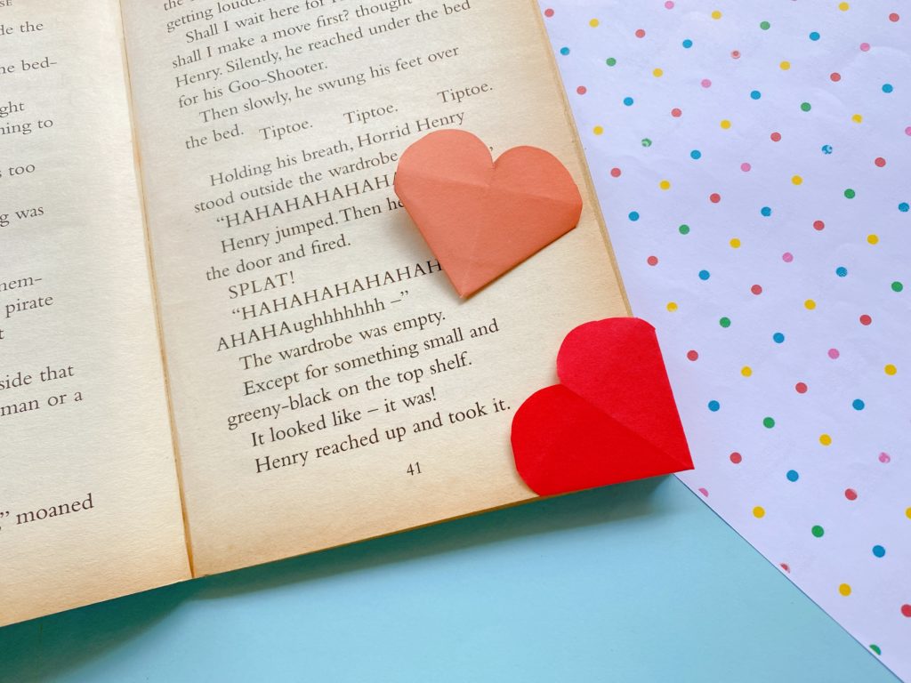 Valentine paper heart origami bookmark craft