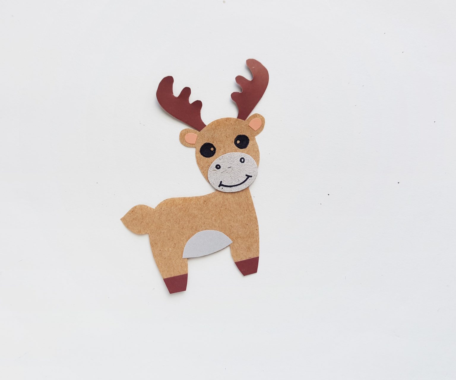 Paper moose bookmark craft for kids thegingerbreadhouse.co.uk