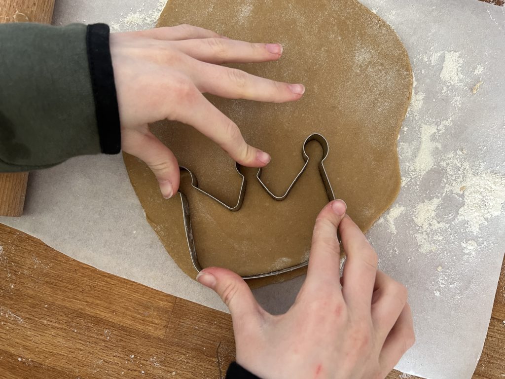 gingerbread crowns