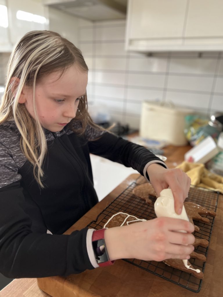 decorating biscuits