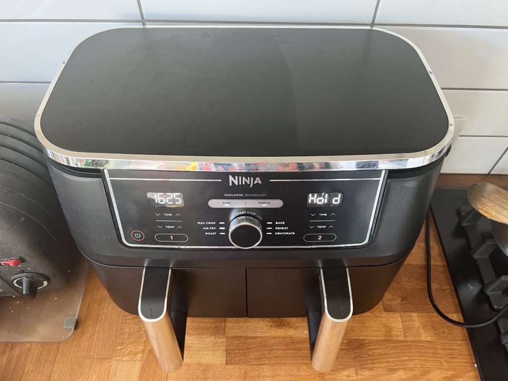 Ninja Foodi MAX Dual Zone Air Fryer AF400UK