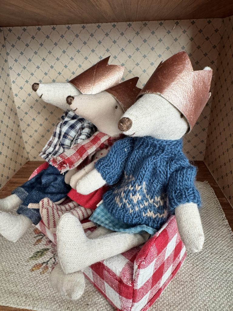 Maileg Three Kings Crowns craft